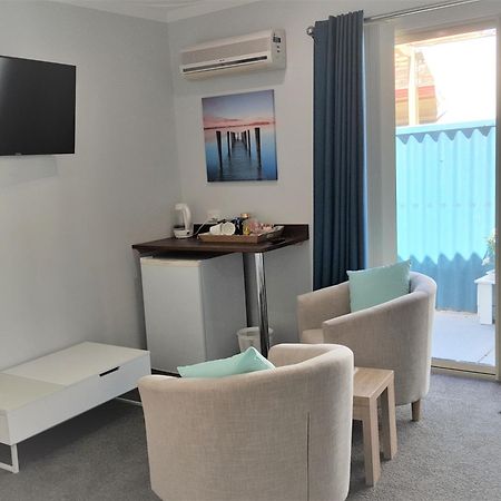 Palm Beach Guest House Рокингем Экстерьер фото