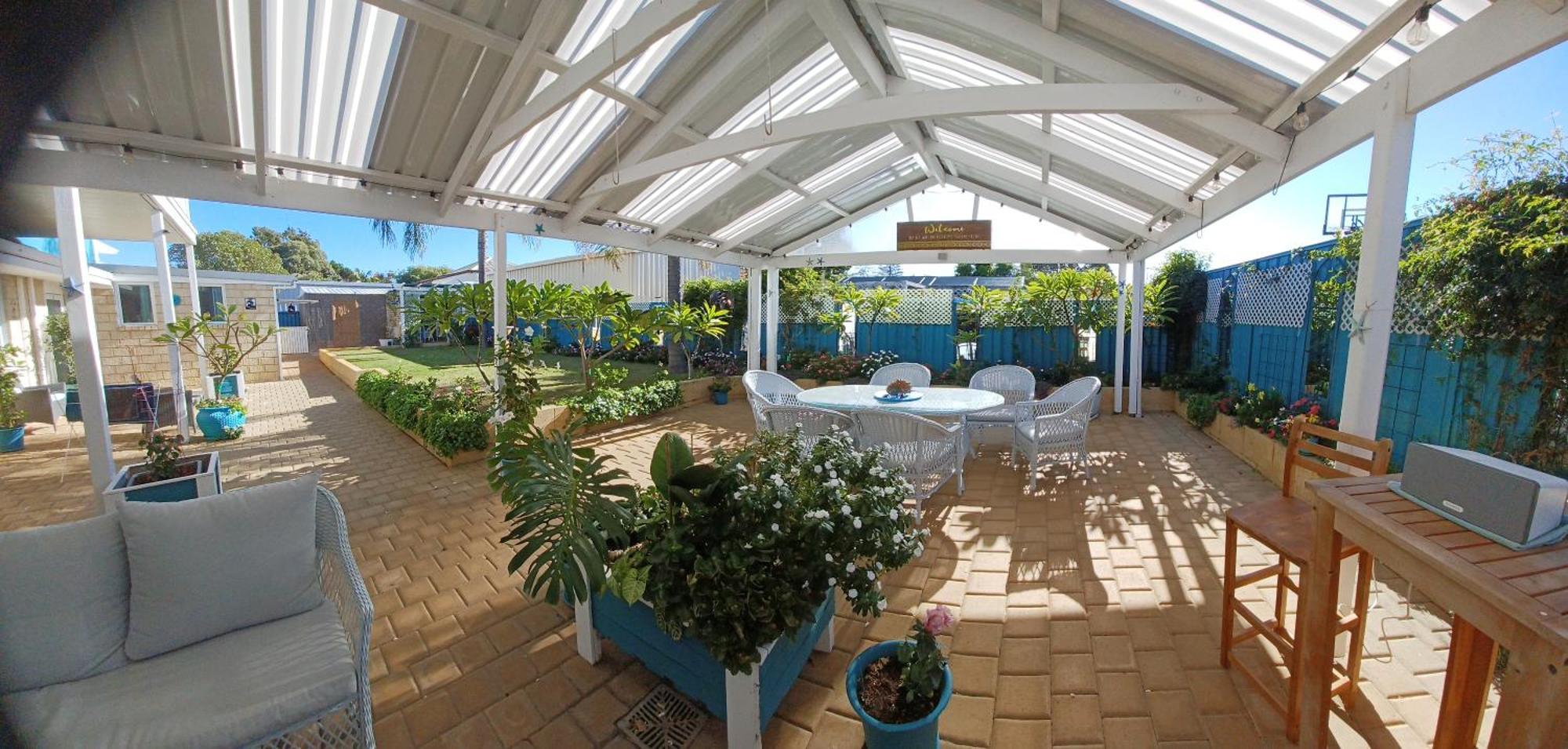 Palm Beach Guest House Рокингем Экстерьер фото