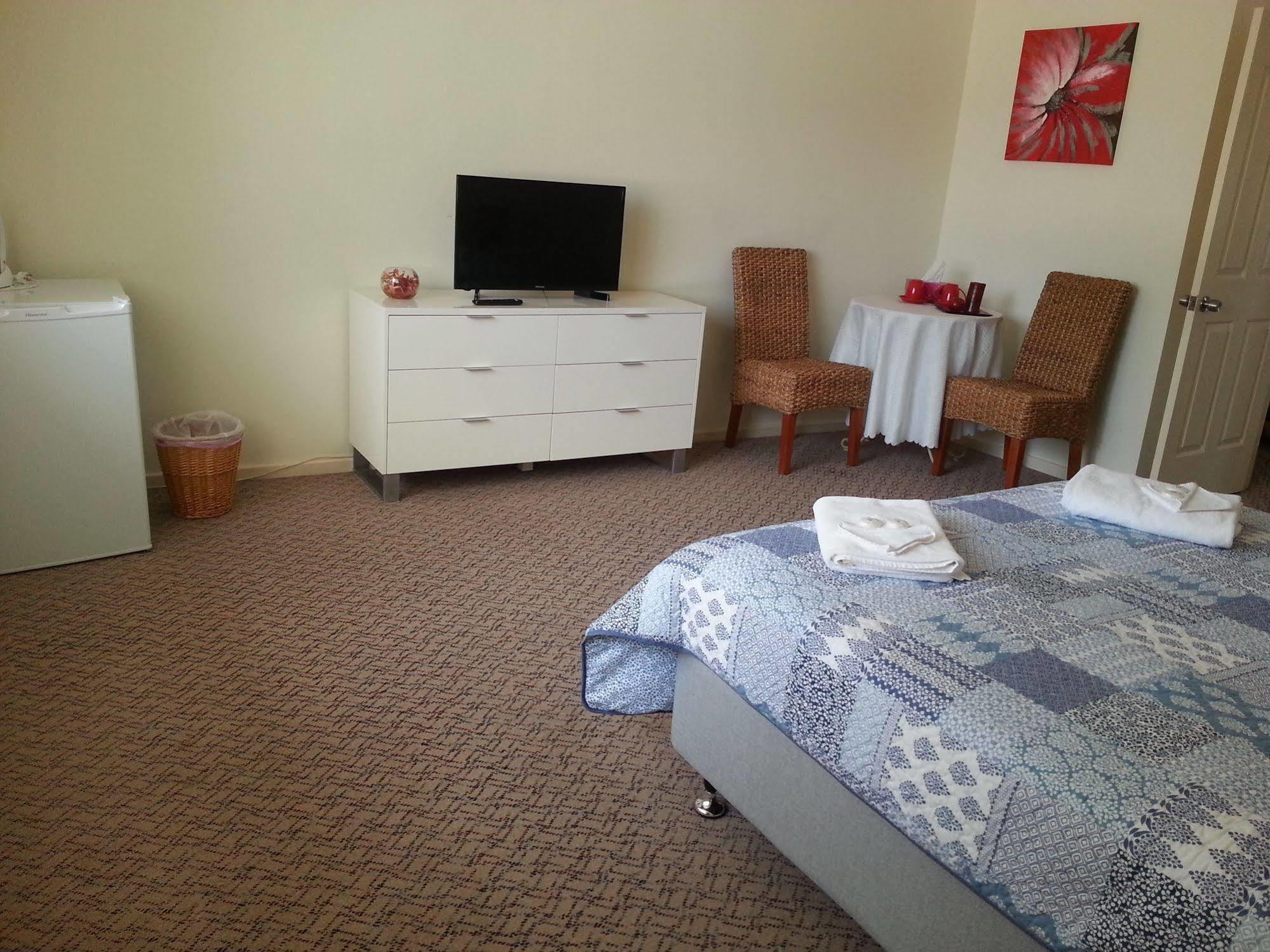 Palm Beach Guest House Рокингем Экстерьер фото